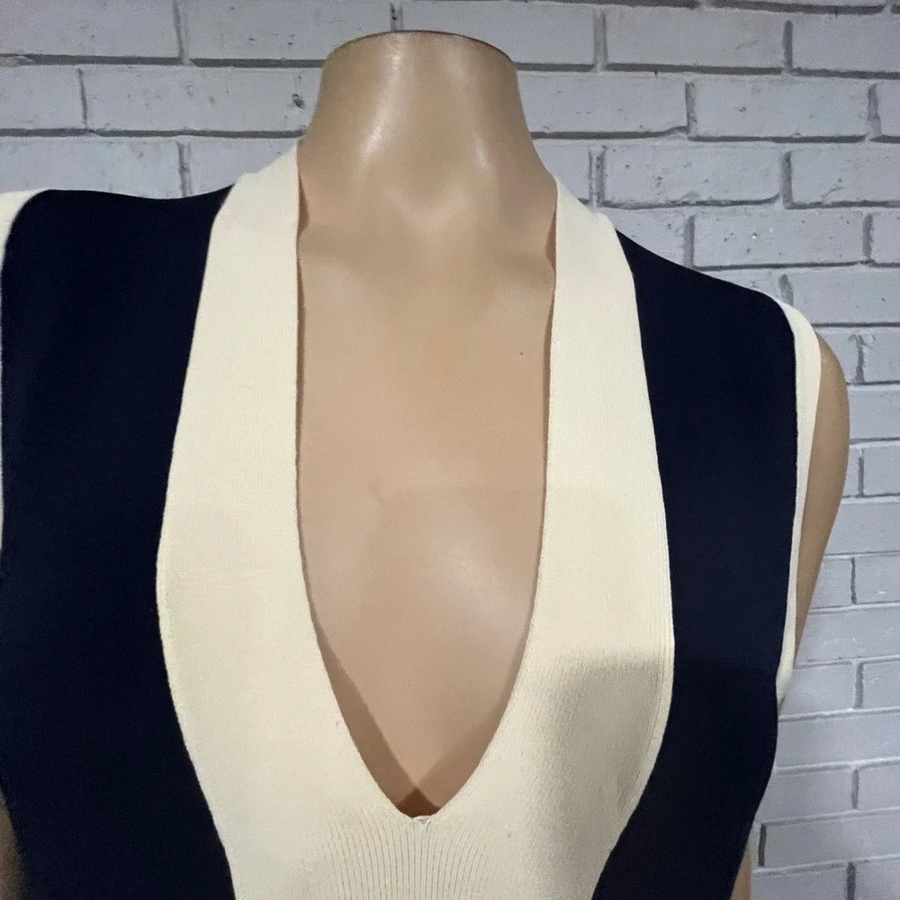 Luxely sleeveless knit